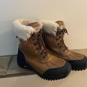 Uggs ADIRONDACK boots size 7